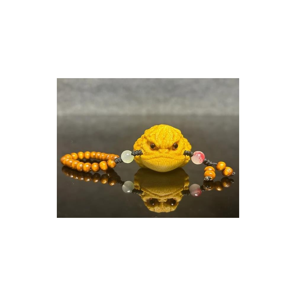 Solid bamboo carving three-legged golden toad holding ornaments jade bamboo handle Solid bamboo carving three-legged golden toad holding ornaments jade bamboo handle