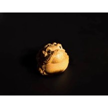Solid bamboo carving three-legged golden toad holding ornaments jade bamboo handle