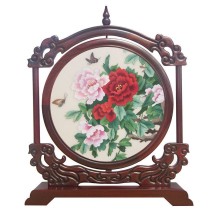 Suzhou Double-Sided Embroidery – Fully Handmade Embroidered Ornament