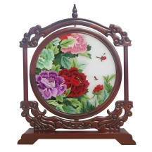Suzhou Double-Sided Embroidery – Fully Handmade Embroidered Ornament