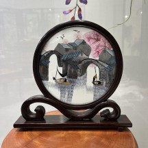 Finished Suzhou Embroidery Ornament – Handmade Double-Sided Embroidered Screen in Traditional Style