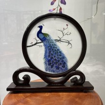 Finished Suzhou Embroidery Ornament – Handmade Double-Sided Embroidered Screen in Traditional Style