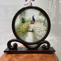 Finished Suzhou Embroidery Ornament – Handmade Double-Sided Embroidered Screen in Traditional Style