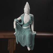New Chinese-Style Guanyin Statue – Water-Moon Serene Bodhisattva