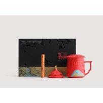 Palace Museum Guochao Distant Mountains Incense Holder Mug – High-End Gift Box with Tea-Water Separation Design