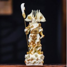 Wealth-Bringing Guan Gong Figurine – God of War and Fortune Statue